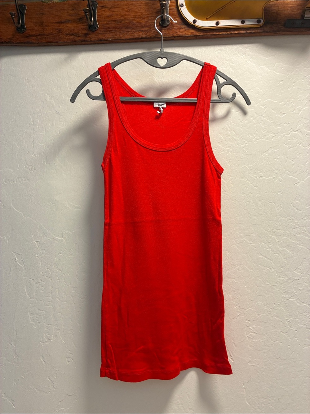 Splendid Red Scoop Tank Size Medium